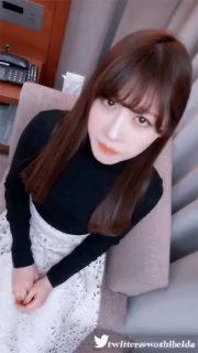 坐盗市网友投稿猥琐男趁女友外出下YAO迷倒女友闺蜜无套内射妹子下面粉嫩一摸就出水